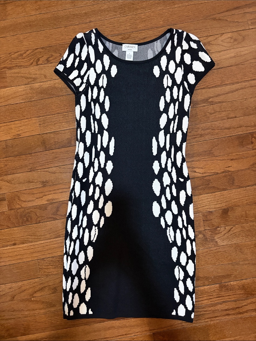 Carmen Marc Valvo Black & White Spot-Panel Knit Mini Dress